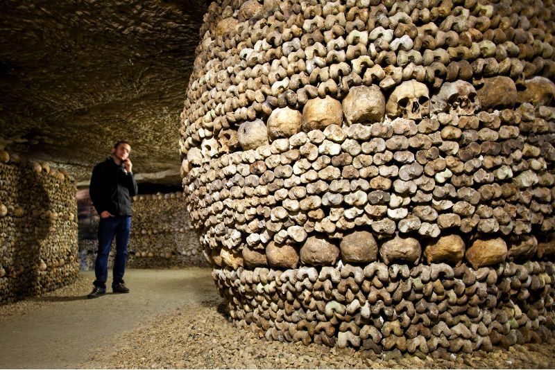 tour of catacombs in paris